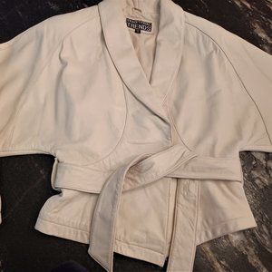 Traditional Trends Light Beige Leather Jacket.  Size S (8)